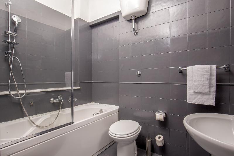 רומא Crossroad Hotel מראה חיצוני תמונה